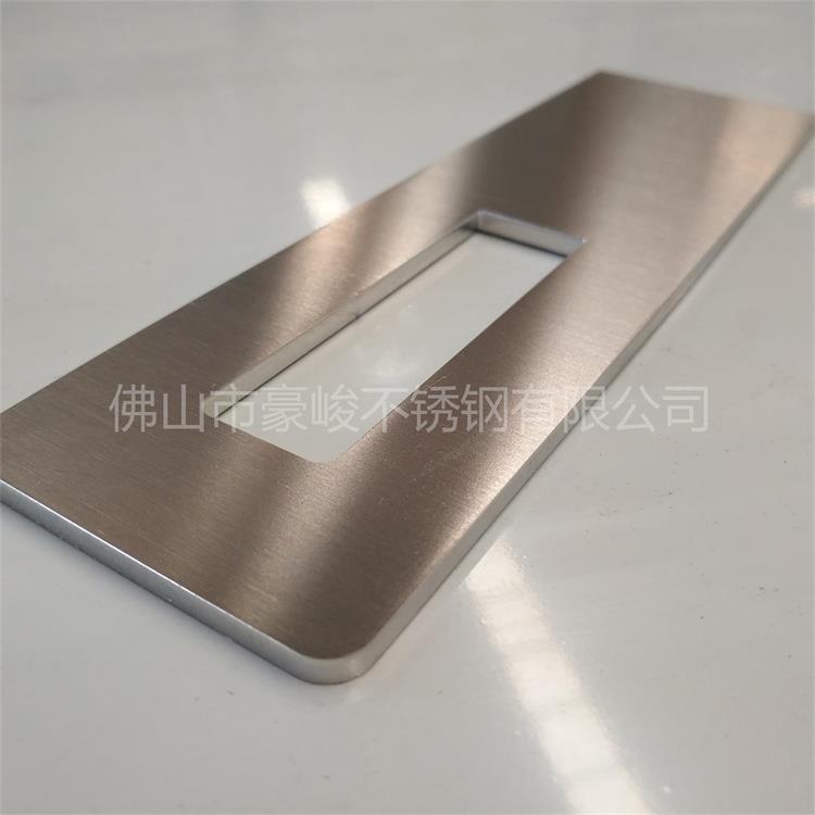 豪峻金屬激光切割加工，品質好，交貨快！