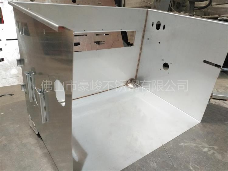 鈑金加工機(jī)箱機(jī)柜，豪峻18年品質(zhì)見證！